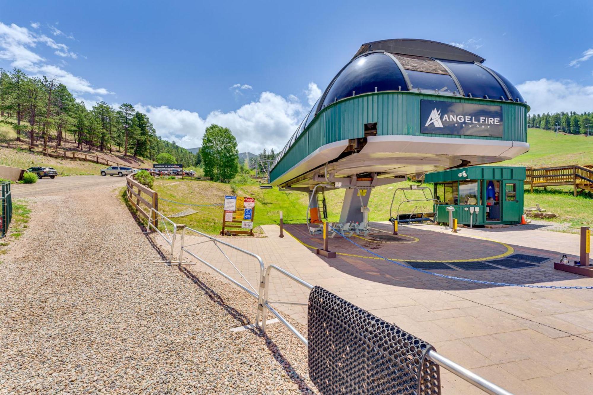 Angel Fire Mountain Condo Steps To Ski Resort! Exterior photo